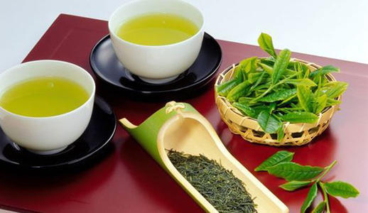 女人喝绿茶的好处和坏处_绿茶的功效是什么
