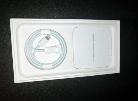 新包装iPhone11也不送耳机充电器_新包装iPhone11为什么也不送耳机充电器