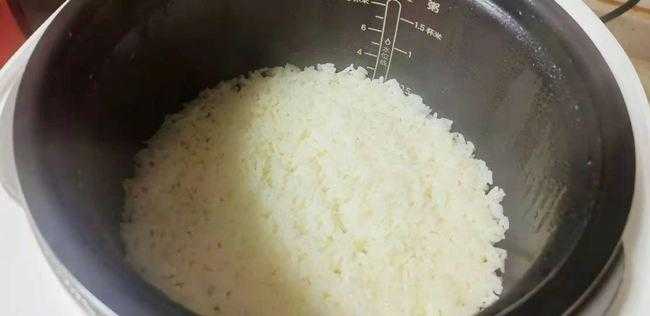 煮蛋器可以蒸米饭吗_煮蛋器蒸米饭的步骤